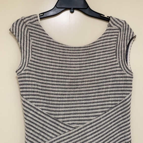 Desigual shift dress with floral embroidery S - Picture 2 of 6